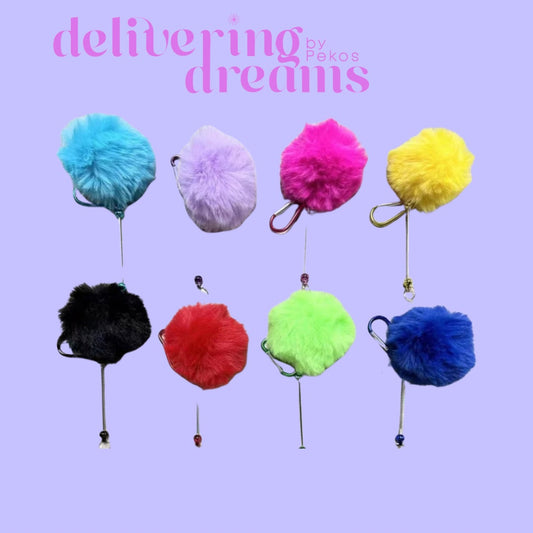 Fluffy Pom Pom Balls with Beadable Carabiner Keychain with Metal Bar Snap Ring Keyring (se envían en colores surtidos)