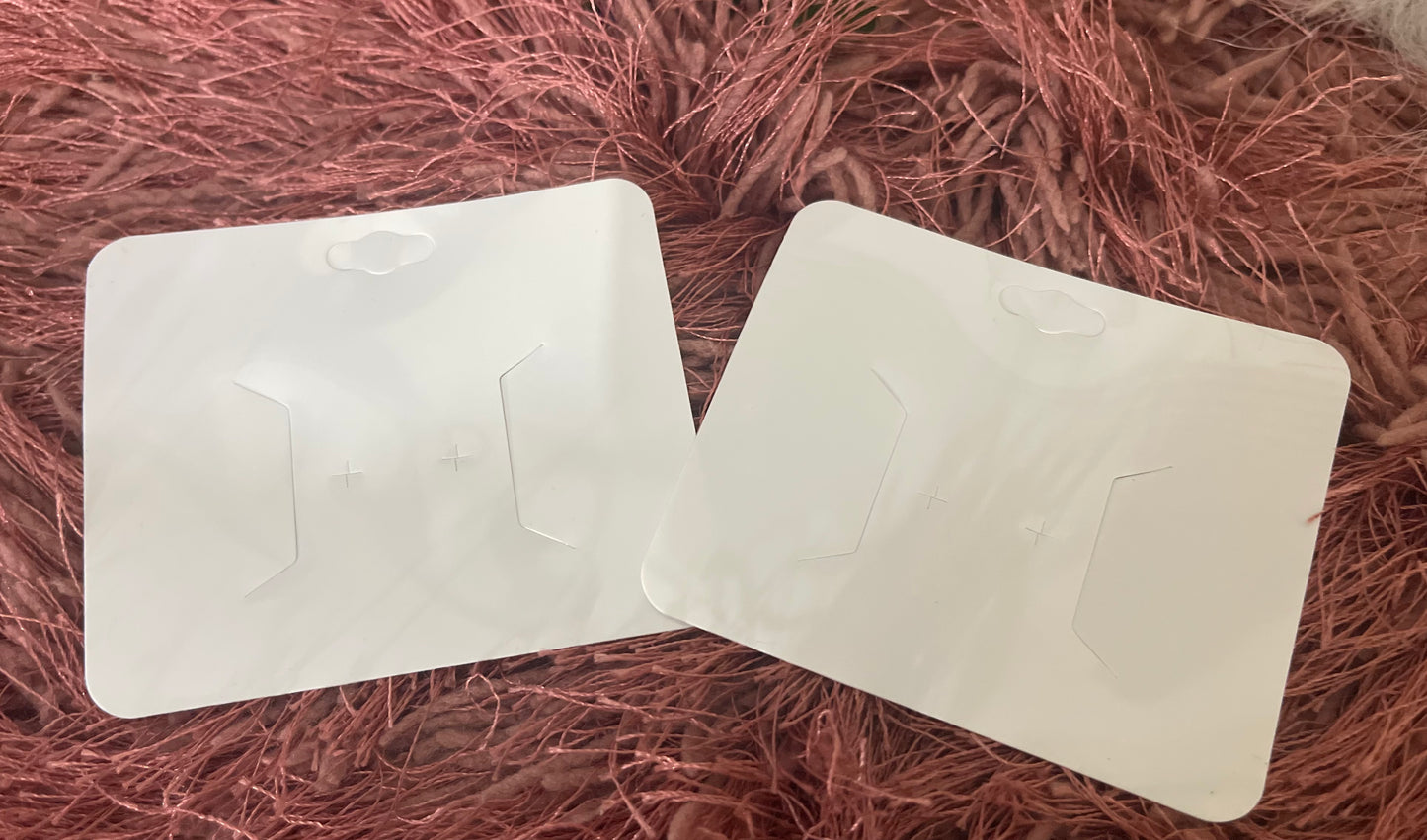 Tag (no cartón) para colocar lazos o accesorios 3.5” x 3”