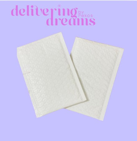 Blanco Bubble Mailer 4 x 8 - Paquete de 5