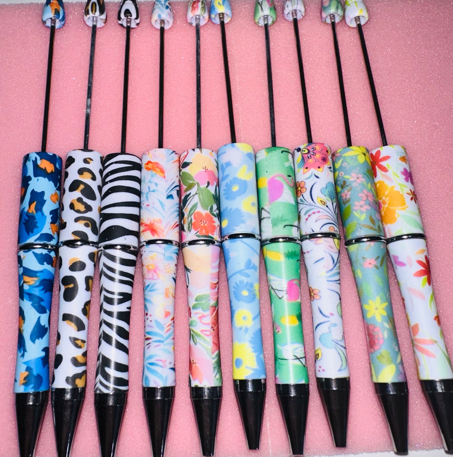 Paquete de 10 bead pens printed (con diseños) - Es un paquete surtido