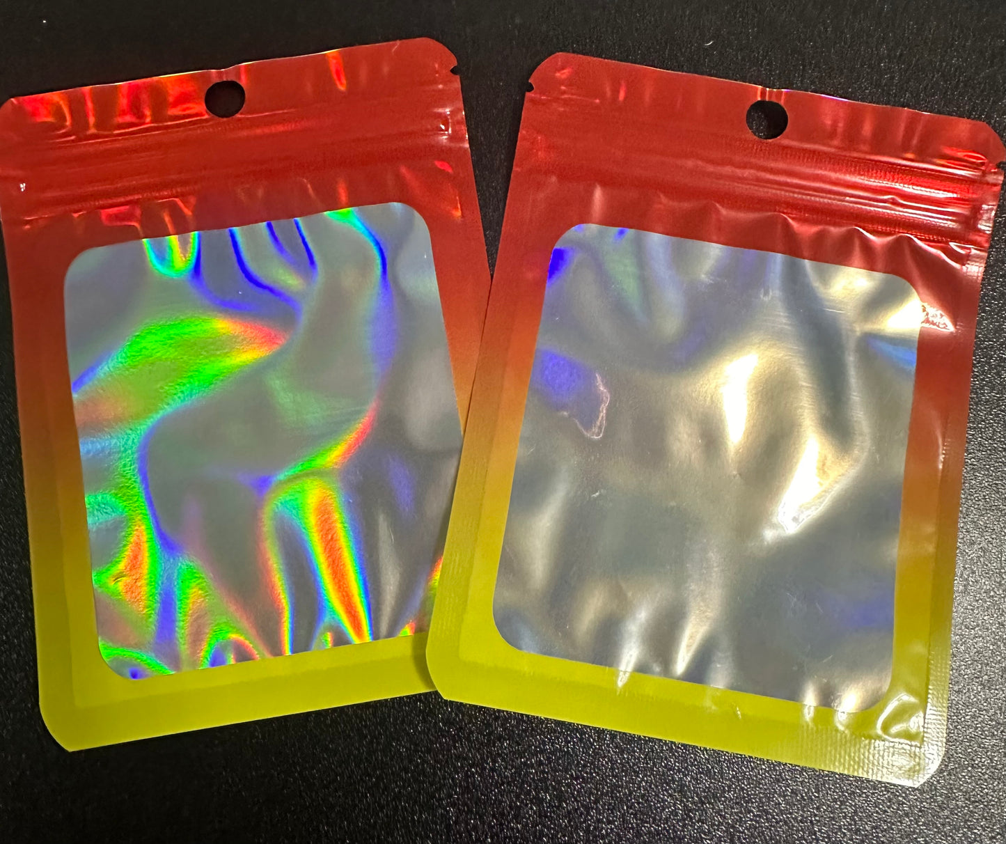 Holographic Bags 3.5 x 4” (Tres colores disponibles) Paquete de 10